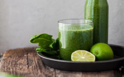 Tropical Smoothie with Roasted Hemp Seeds